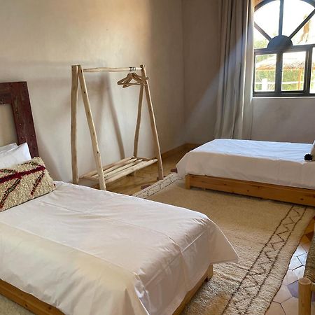Maison La Chevre Hotel Szavíra Kültér fotó