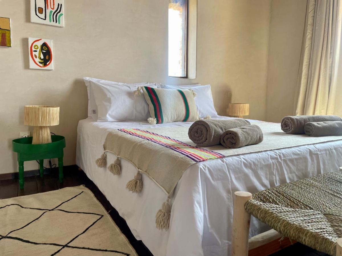 Maison La Chevre Hotel Szavíra Kültér fotó