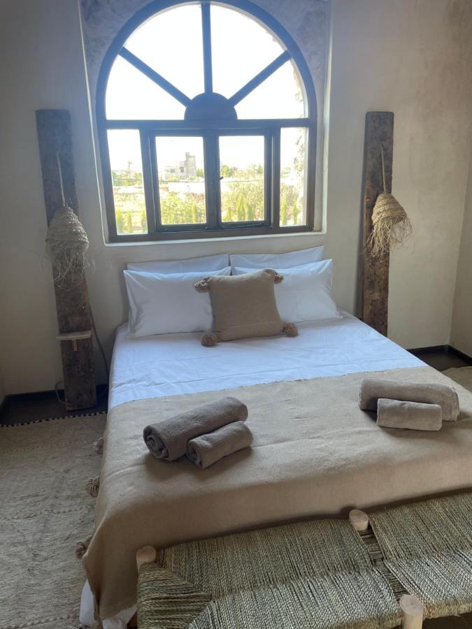 Maison La Chevre Hotel Szavíra Kültér fotó
