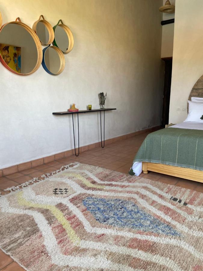 Maison La Chevre Hotel Szavíra Kültér fotó