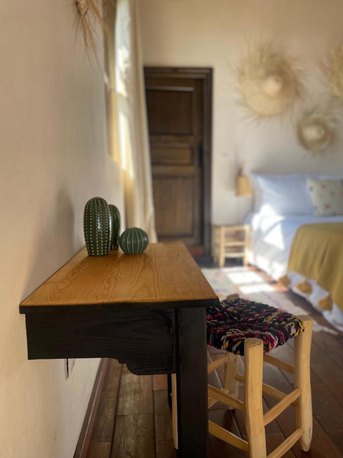 Maison La Chevre Hotel Szavíra Kültér fotó