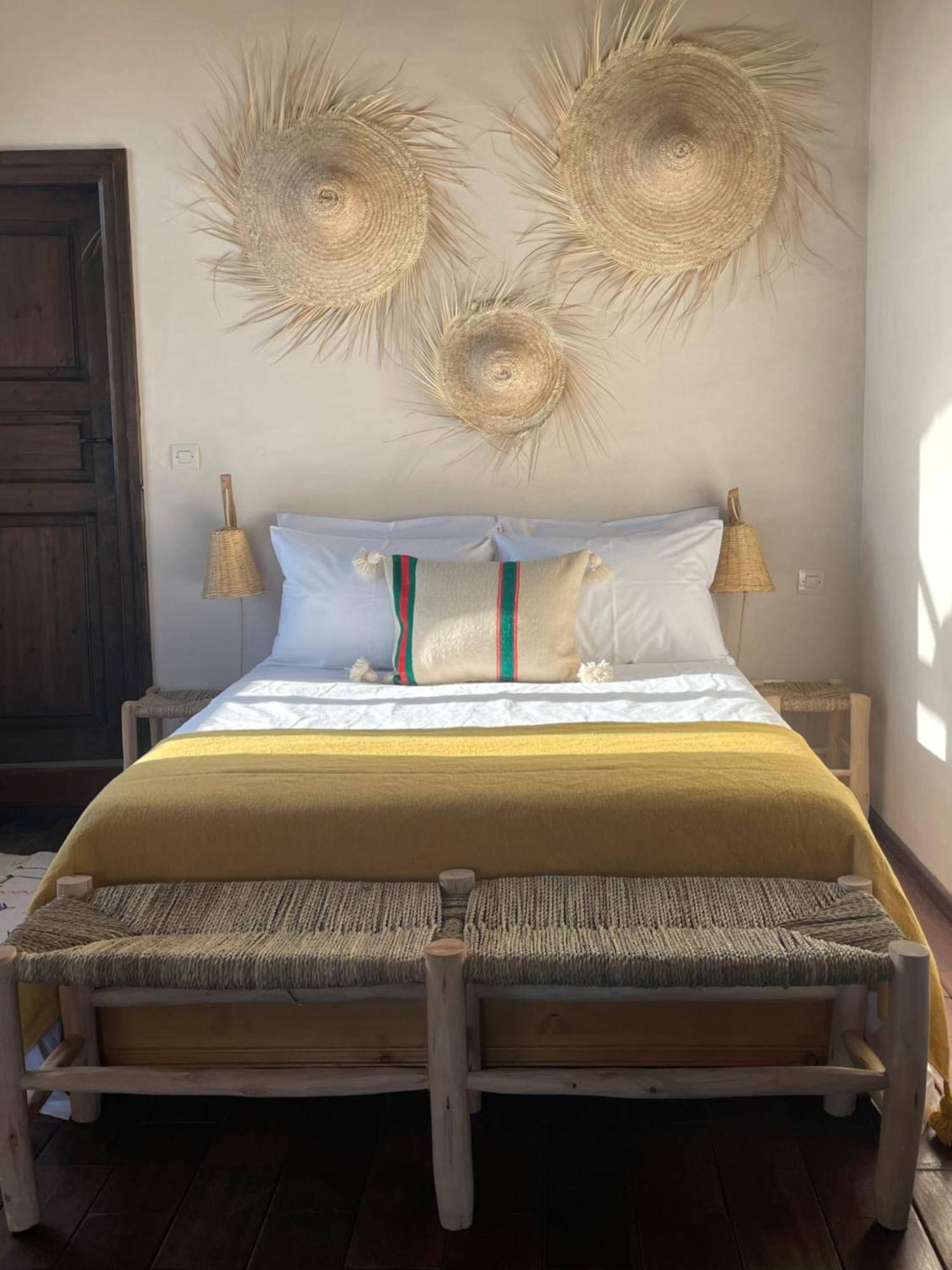 Maison La Chevre Hotel Szavíra Kültér fotó